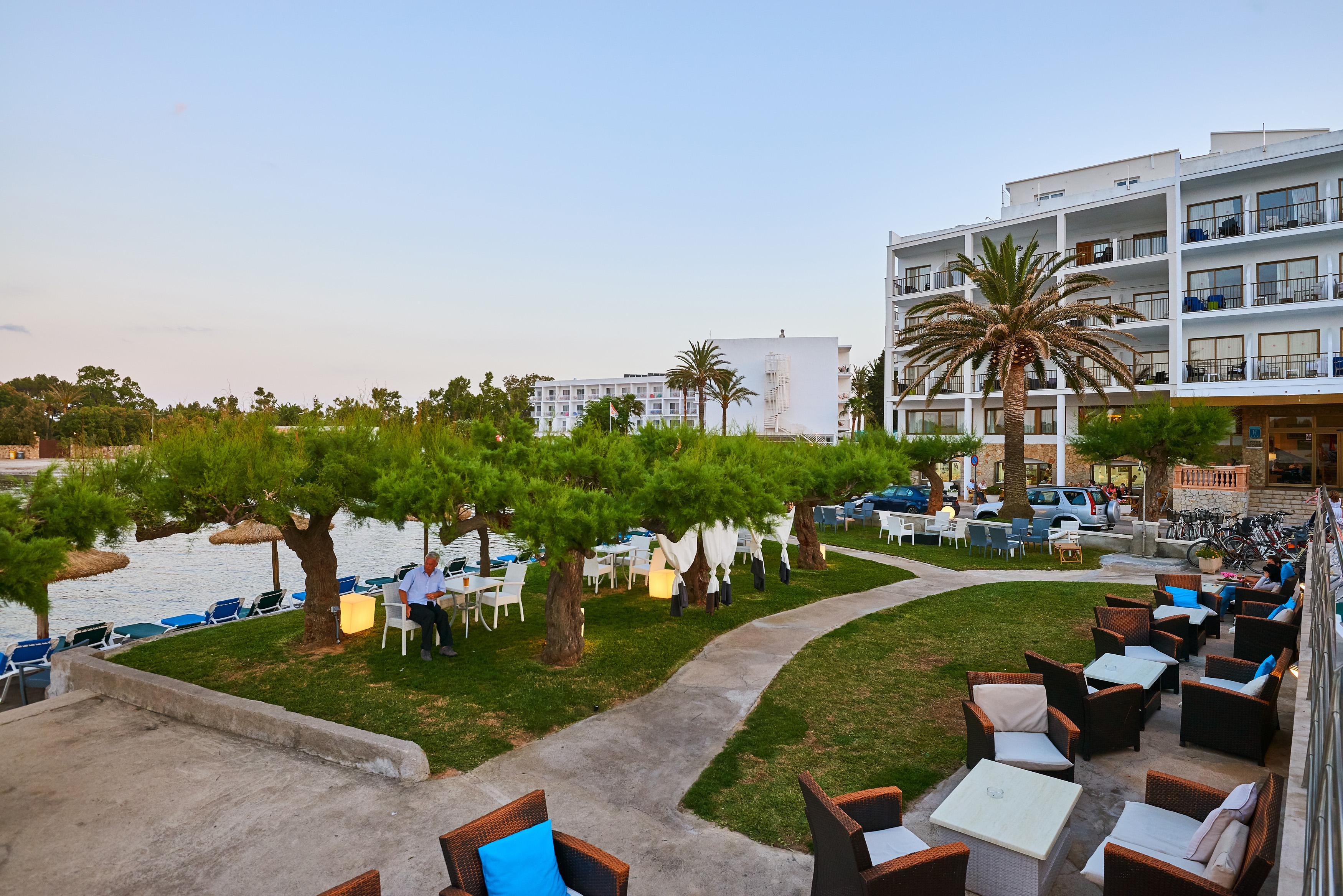 Hotel More Alcudia  Exterior photo