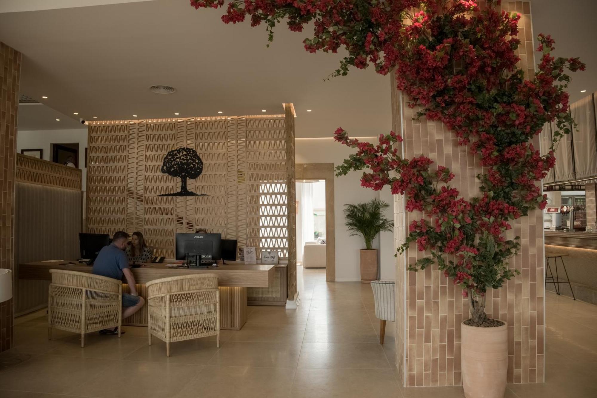 Hotel More Alcudia  Exterior photo